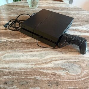 Sony PS4 Console with Controller + Chord